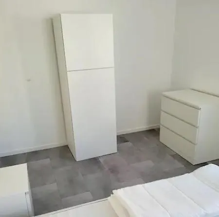 Apartment Tuttlingen 홈스테이 *