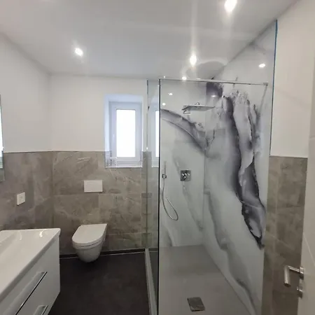Apartment Tuttlingen 홈스테이 *